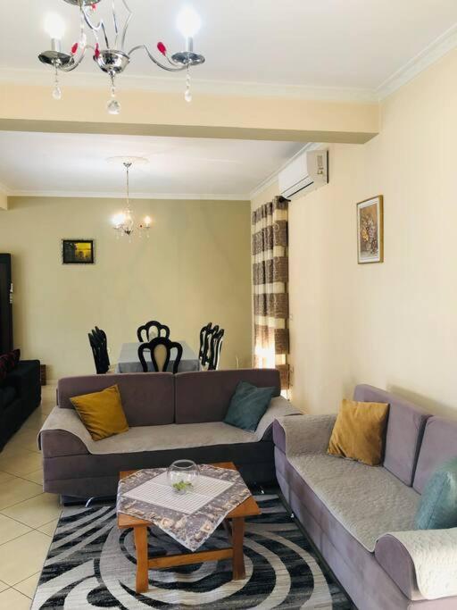 Villa Uklala Kamez المظهر الخارجي الصورة