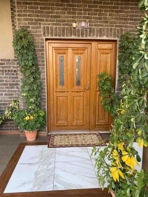 Villa Uklala Kamez المظهر الخارجي الصورة