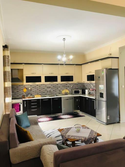 Villa Uklala Kamez المظهر الخارجي الصورة